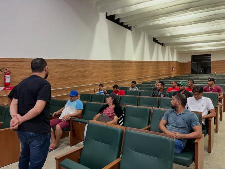 Artistas locais discutem festejos juninos de 2025 em encontro promovido pela gestão municipal
